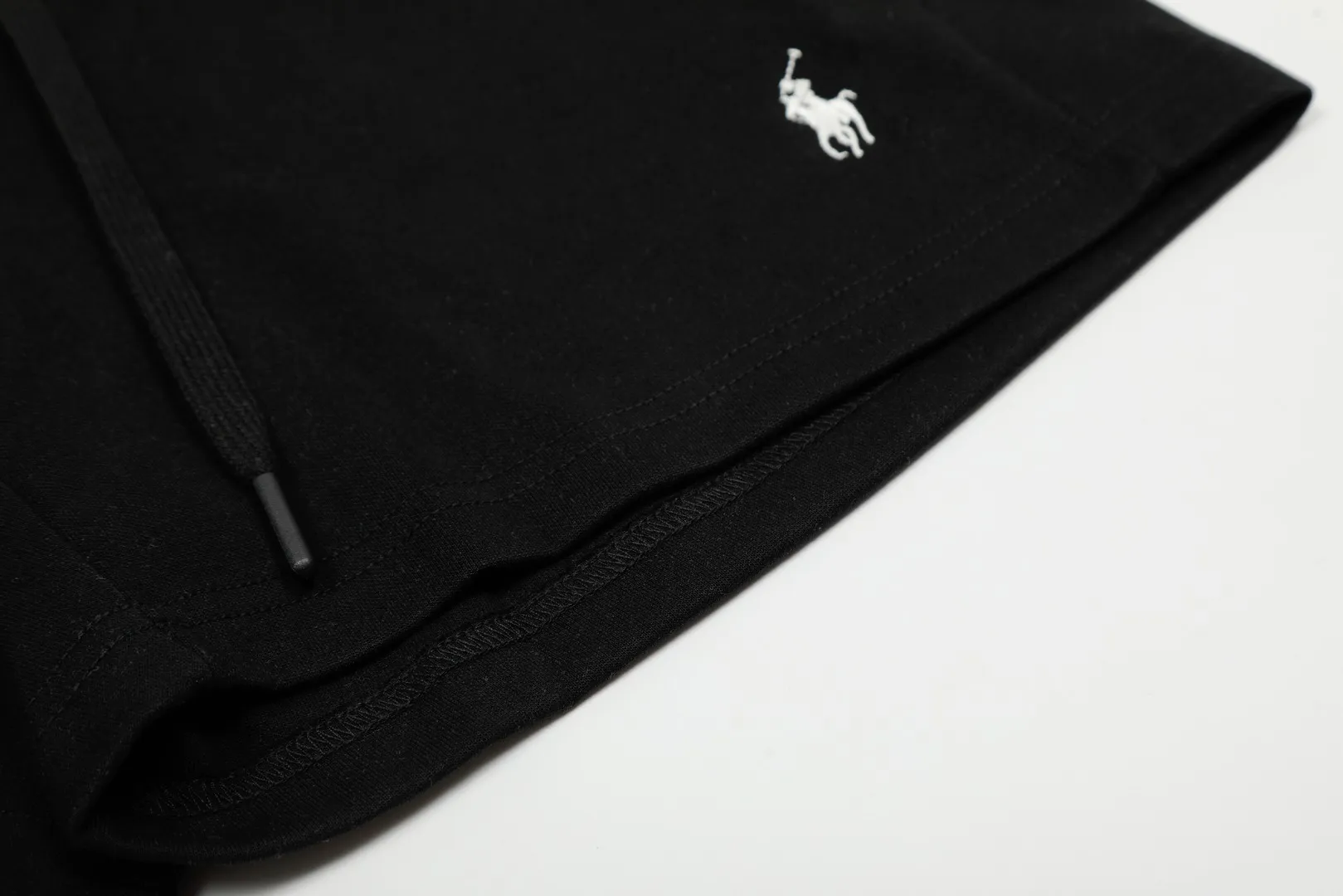 P146 💰 "Top Quality" Style Number: D910# [Ralph Lauren Paul Small Label War Horse Basic Women's Shorts] ✅Slim and sexy slim-fitting model for hot girls, six-color colorful hair ✅Summer fresh, classic and versatile drawstring basic classic shorts ✅Lazy style must-have item, small fresh feeling on the upper body ✅Air cotton is soft, comfortable and breathable, retro and textured ✅Specialized for platform live broadcast, wholesale entity, summer running volume ✅Simple and easy to match, light American style, super great ✅Standard for summer, small and sexy is YYDS, a must for petite girls Size: S-L #Elastic waistline can be stretched Color: Black White Gray Pink Apricot Green
